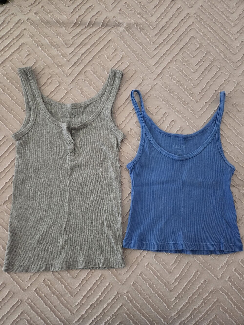 NWOT- Brandy Melville Tank Tops (John Galt) Size S/XS